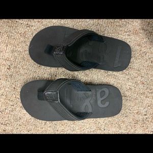 Abercrombie & Fitch Kids leather flip flops